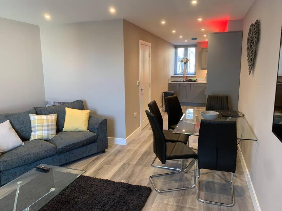 Newly Converted 3 Bedroom Apartment In Ulverston Exterior foto